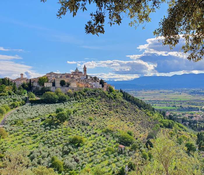 umbria, assisi and le marche walking tour