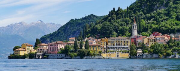 Romantic Italian Lakes Group Walking Tour 2025