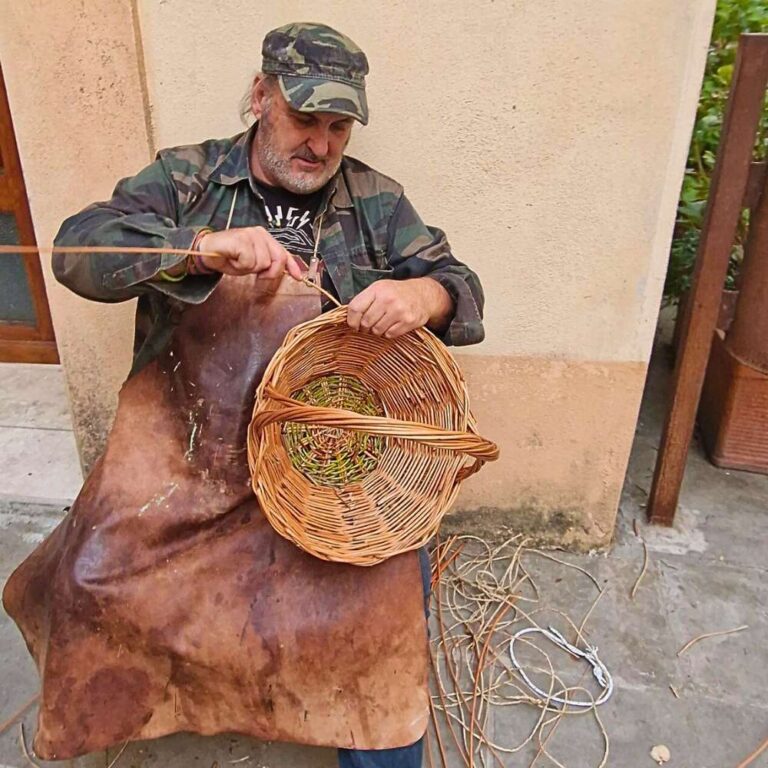 craftmanship in Sorano