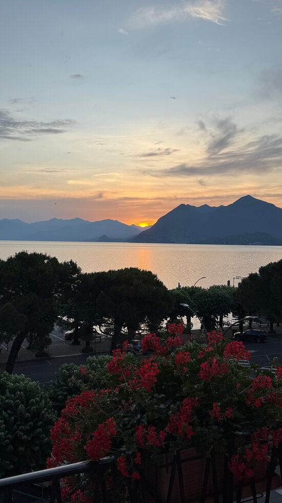 ShanevanJ — Italian Lakes walking tour