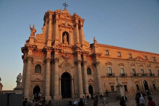The Cathedral of Syracuse (Secret Sicily walking tour with Walk About Italy)